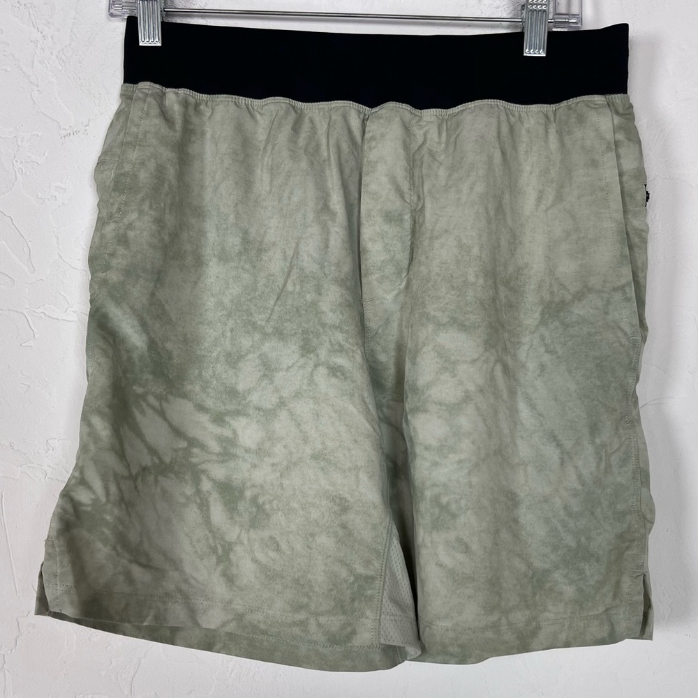 Fabletics Shorts The Franchise Marble Tie Dye Green Black‎ Unlined Workout Knit